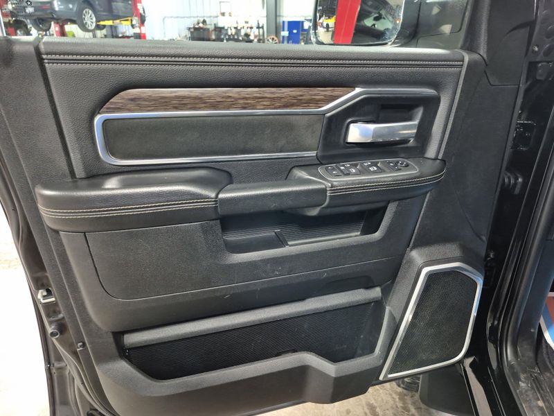 2021 RAM 2500 LaramieImage 28