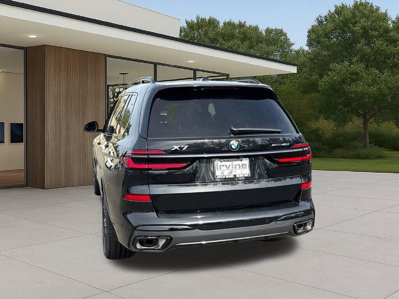 New 2027 BMW X7 xDrive40iImage 11