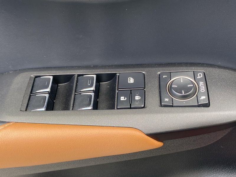 2019 Lexus NX 300 BaseImage 20