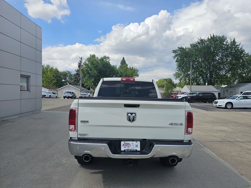 2017 RAM 1500 LaramieImage 7
