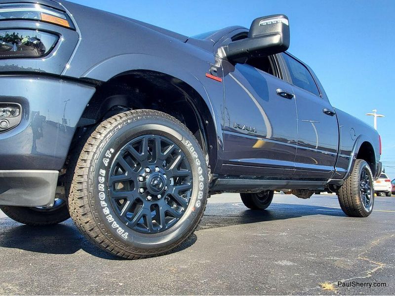 New 2025 RAM 2500 Limited Crew Cab 4x4 6