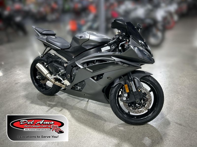 2016 Yamaha YZF-R6 Image 1