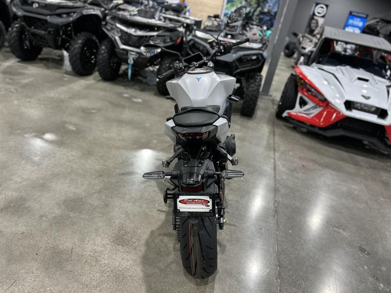 2025 Yamaha MT-09 Image 3