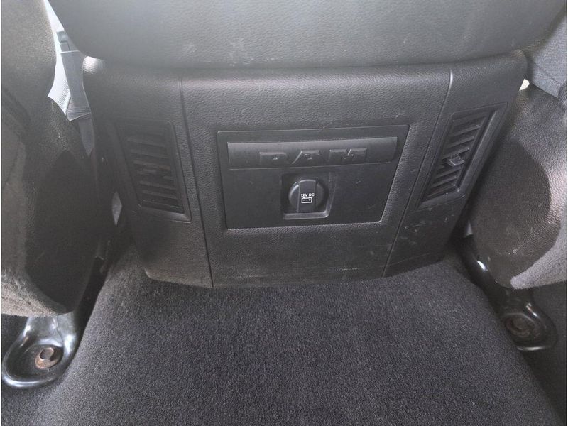 2023 RAM 1500 Classic SLTImage 32