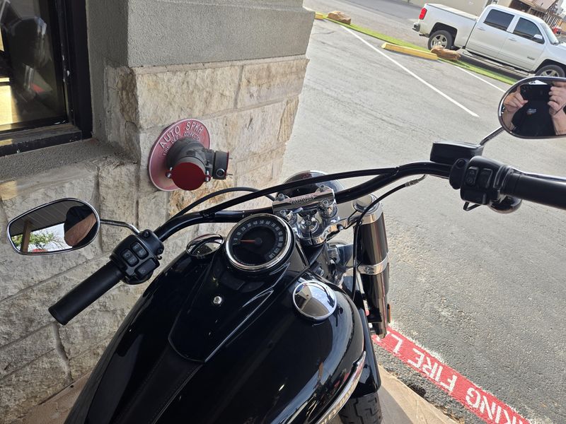USED 2019 HARLEY SOFTAIL SLIM Image 7