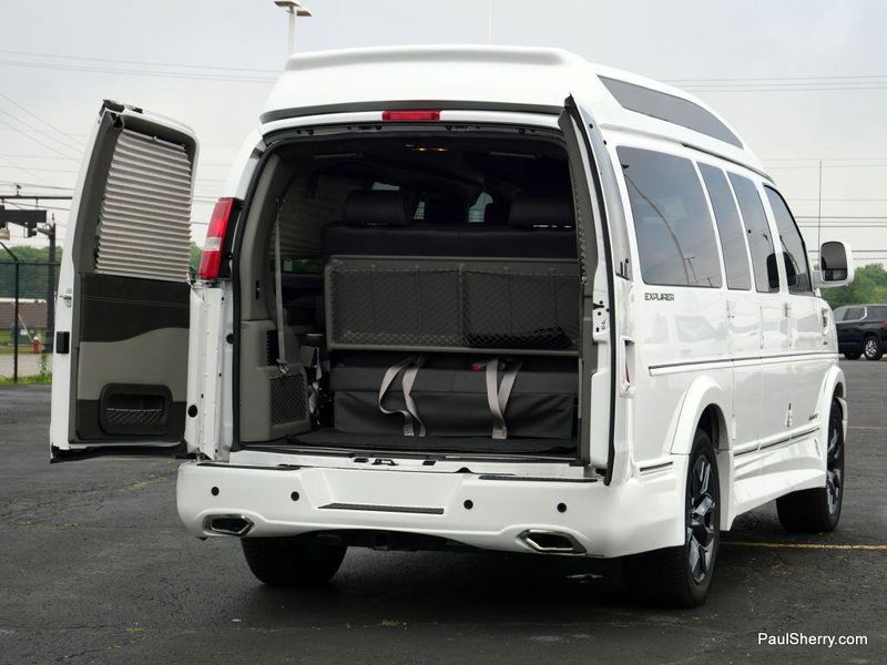 2023 GMC Savana Cargo Image 19