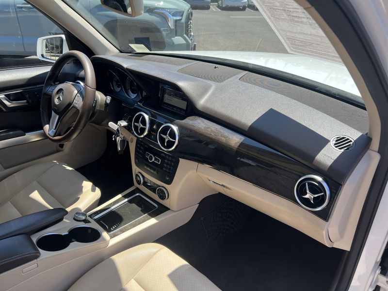 Used 2015 Mercedes-Benz GLK-Class GLK 350Image 26