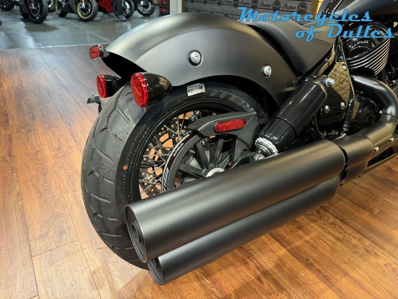 2024 Indian Motorcycle Chief Bobber Dark Horse Image 9