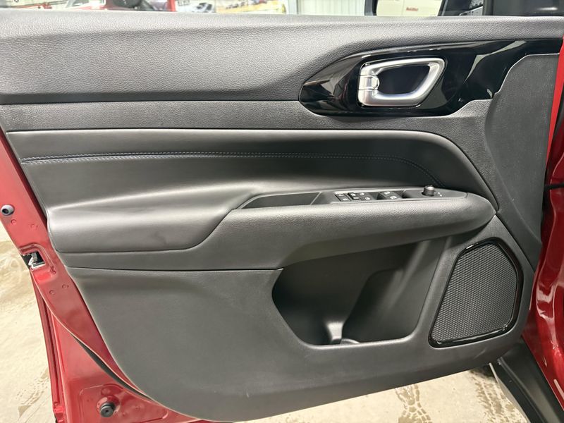 New 2026 Jeep Compass Latitude Altitude 4x4Image 19
