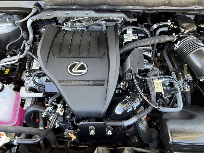 2023 Lexus RX 500h F SPORT PerformanceImage 30