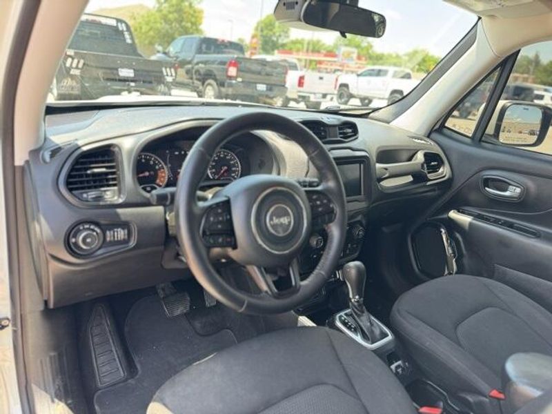 Used 2020 Jeep Renegade AltitudeImage 11