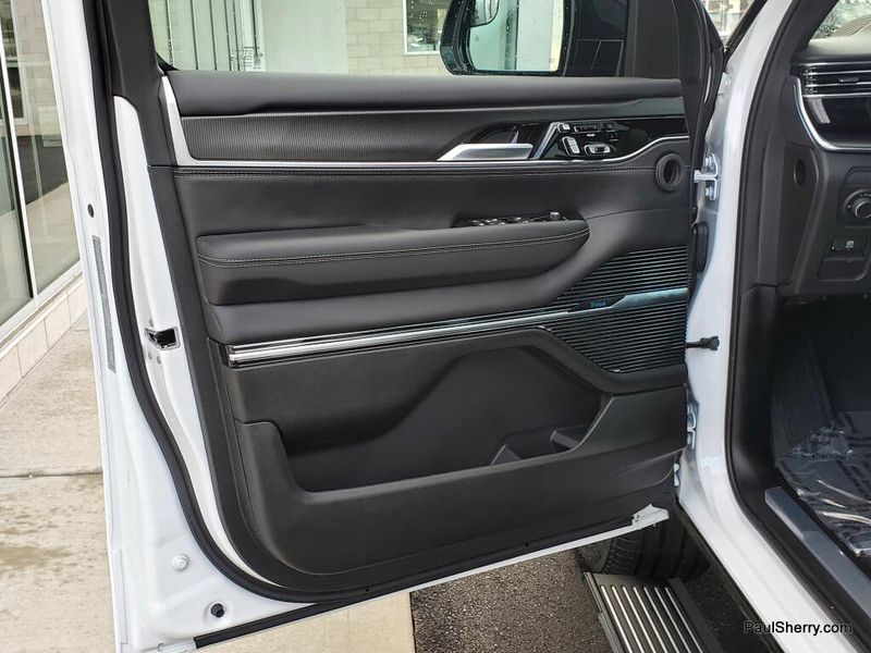 2026 Jeep Grand Wagoneer Summit Obsidian 4x4