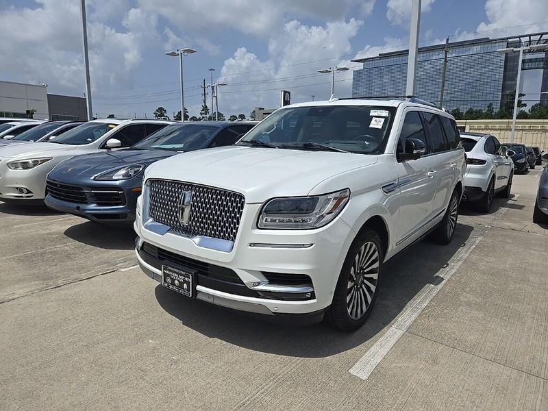 2021 Lincoln Navigator ReserveImage 1