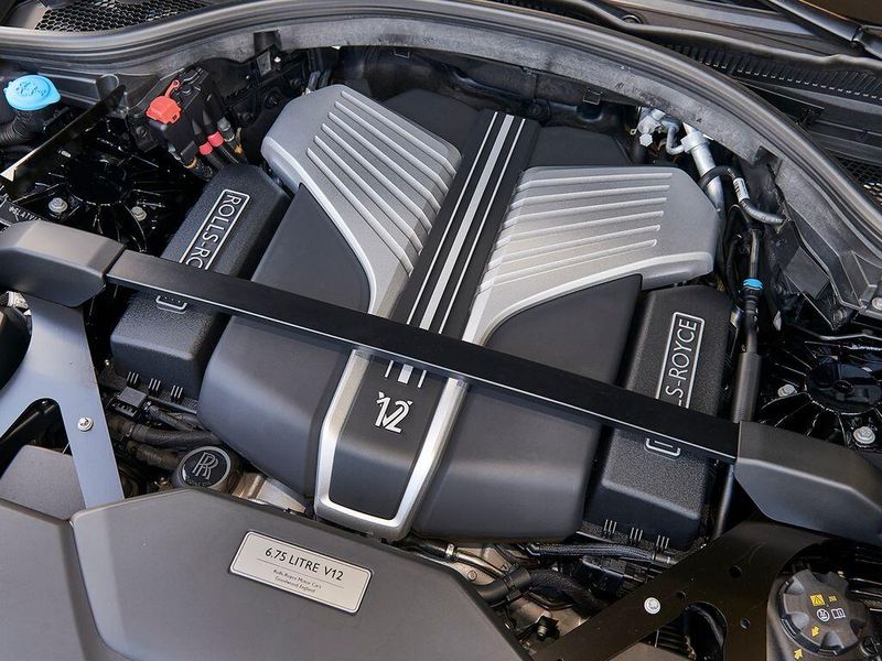 Used 2024 Rolls-Royce Cullinan Image 23