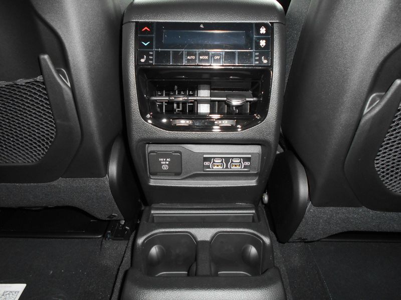 New 2025 Jeep Grand Cherokee L Limited 4x4Image 23