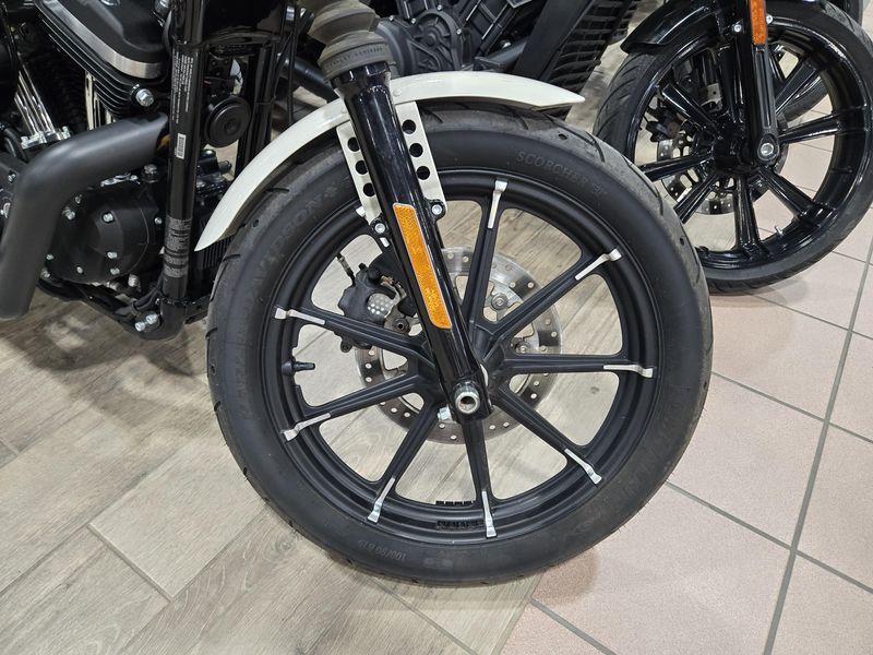 USED 2022 HARLEY SPORTSTER IRON 883 Image 15