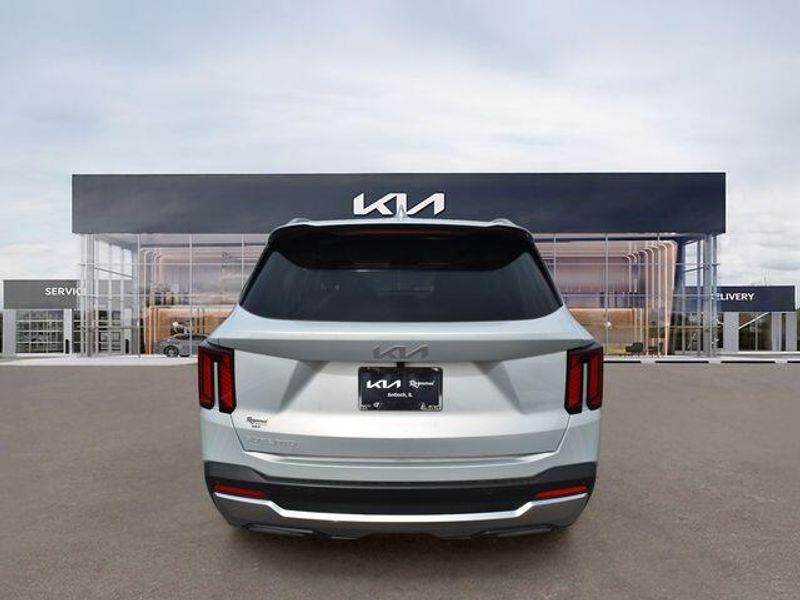 New 2026 Kia Sorento SXImage 5