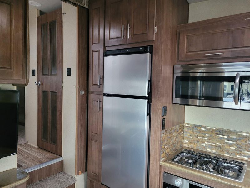 Used 2020 NORTHWOOD MFG ARCTIC FOX 29-5T Image 16