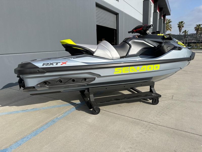 New 2025 Sea-Doo RXT-X 325 (SOUND SYSTEM) Image 4