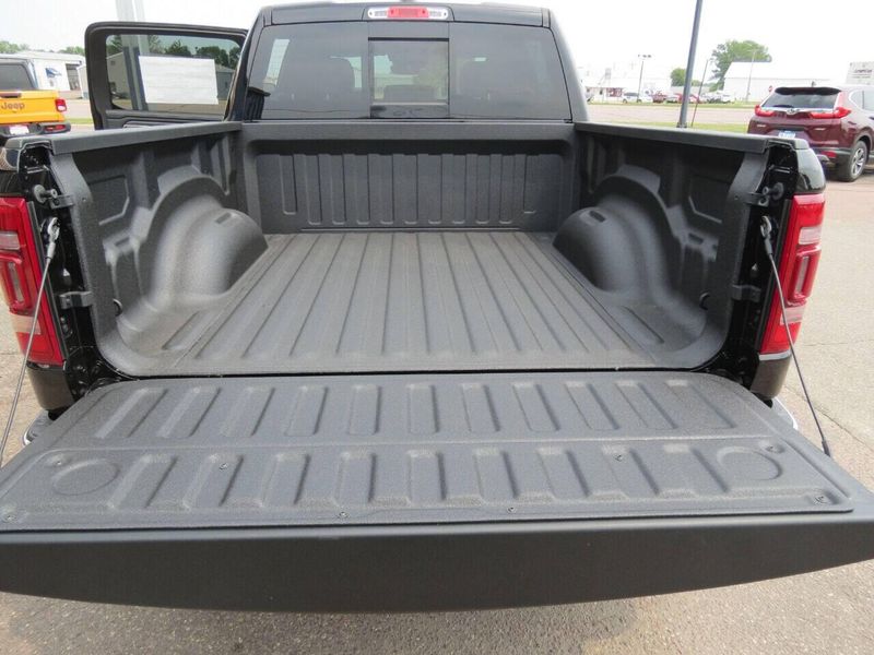 2021 RAM 1500 Limited 4x4 4dr Crew Cab 5.6 ft. SB PickupImage 42