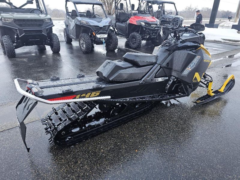 2025 Ski-Doo SUMMIT NEOP 6EFI E HAC 146 175 