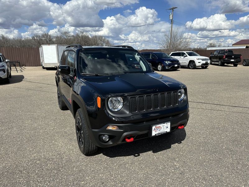 2023 Jeep Renegade Trailhawk 4x4Image 2