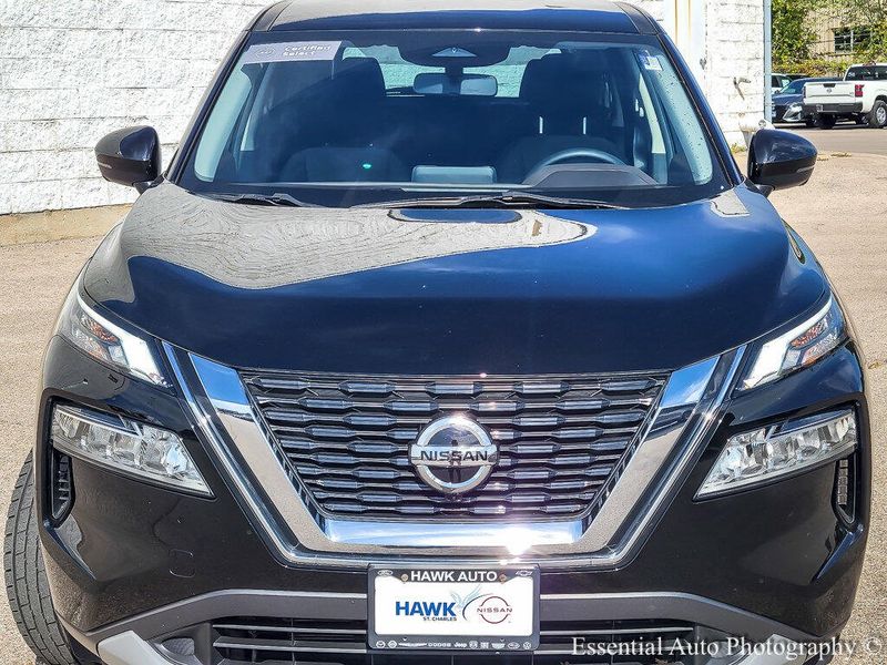 2021 Nissan Rogue SV photo 4
