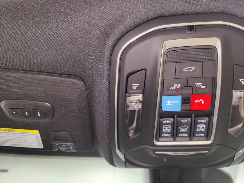 Used 2025 Jeep Grand Cherokee Limited 4X4 w/Luxury Tech IIImage 30