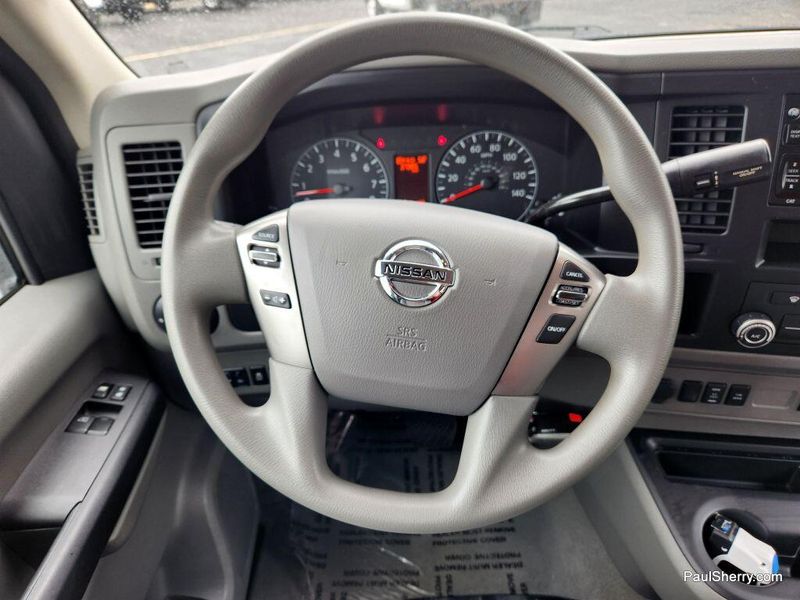 2017 Nissan NV Passenger NV3500 HD SVImage 46