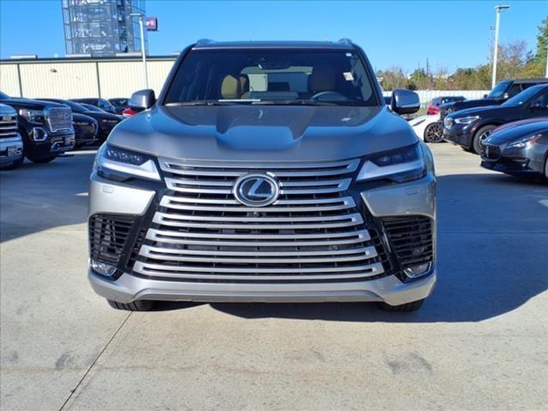 2024 Lexus LX 600 LuxuryImage 4