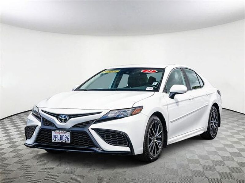 2023 Toyota Camry SEImage 5