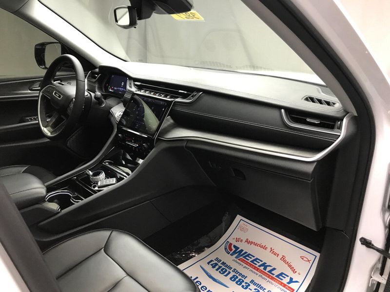Used 2023 Jeep Grand Cherokee LimitedImage 22