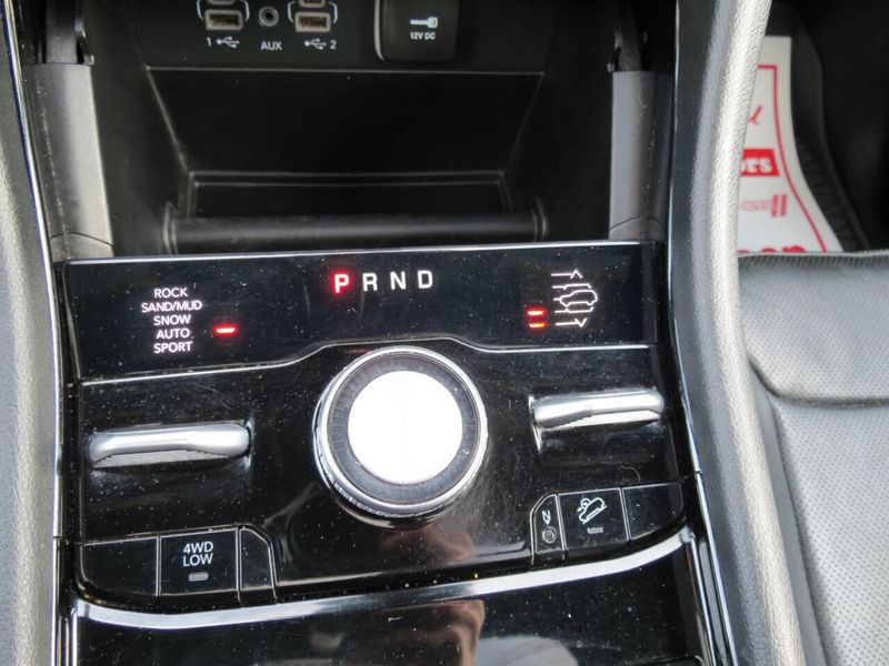 Used 2024 Jeep Grand Cherokee L Overland 4x4 4dr SUVImage 27