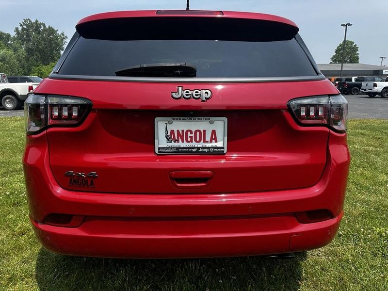 2022 Jeep Compass High Altitude photo 4