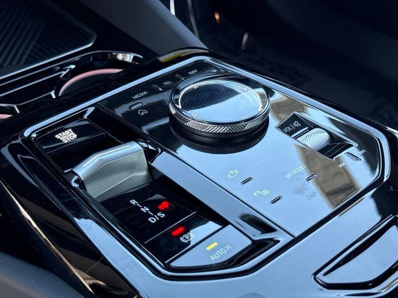 New 2027 BMW 5 Series 530iImage 23