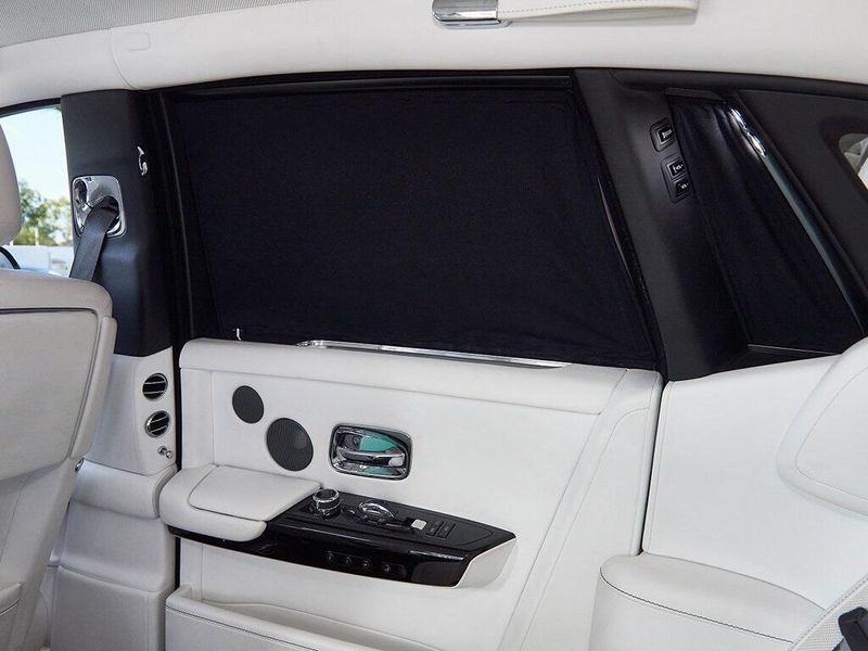 Used 2021 Rolls-Royce Phantom Image 21