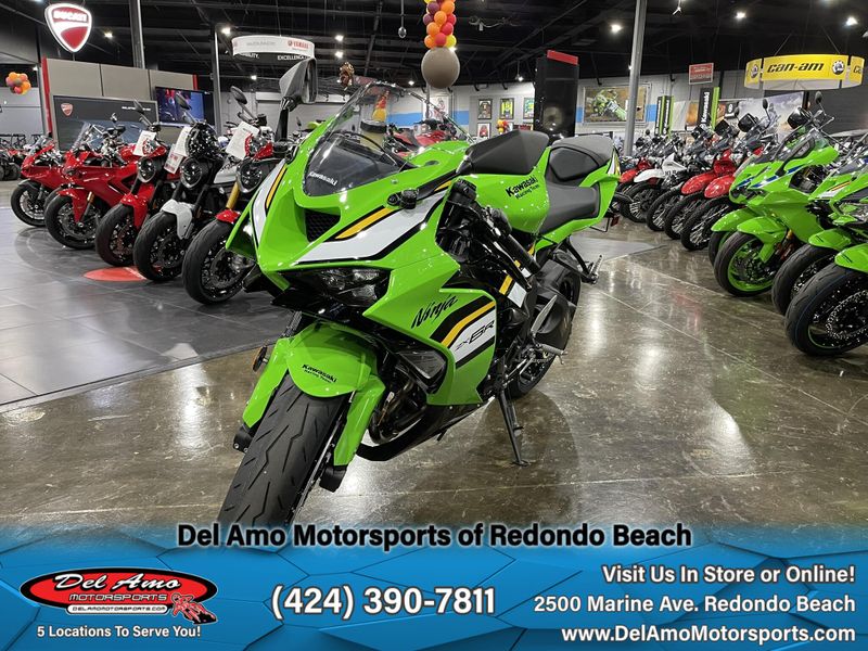 2025 Kawasaki NINJA ZX-6R KRT EDITIONImage 4