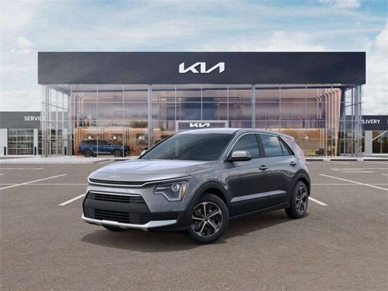 2025 Kia Niro LXImage 1