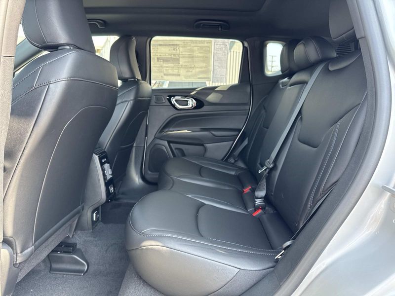 New 2026 Jeep Compass Limited Altitude 4x4