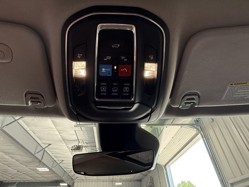 2024 Jeep Wagoneer Series IIImage 23