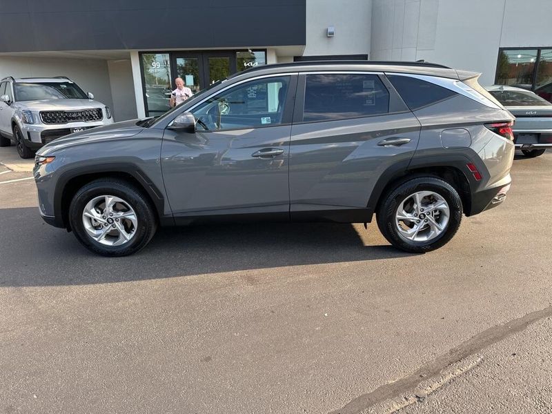 2024 Hyundai Tucson SEL photo 2