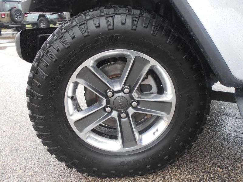 2018 Jeep Wrangler Unlimited SaharaImage 10