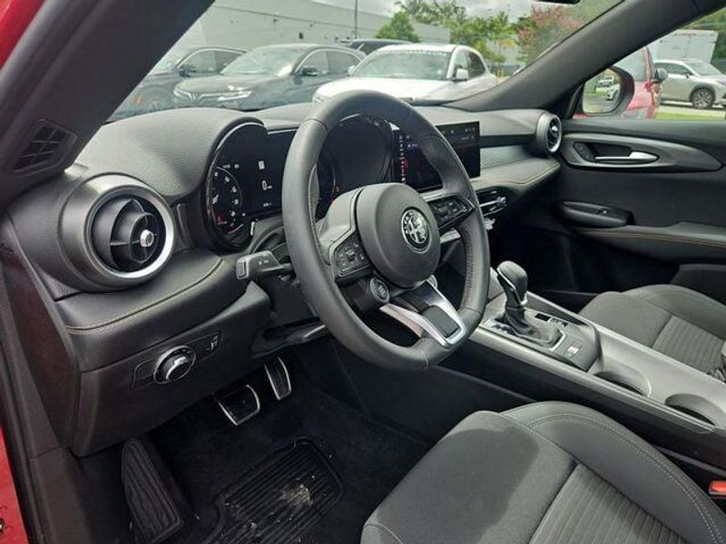 2025 Alfa Romeo Tonale photo 16