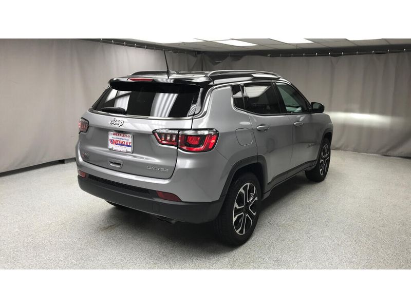 Used 2022 Jeep Compass LimitedImage 4