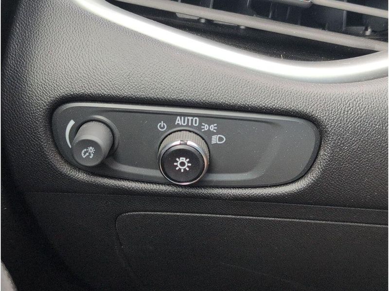 Used 2024 Chevrolet Malibu LTImage 27