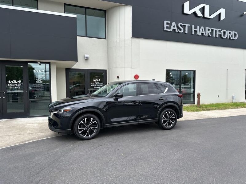 2023 Mazda CX-5 2.5 S Premium PackageImage 1