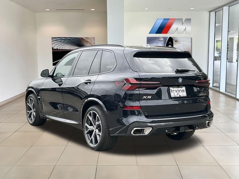 2025 BMW X5 xDrive50eImage 6
