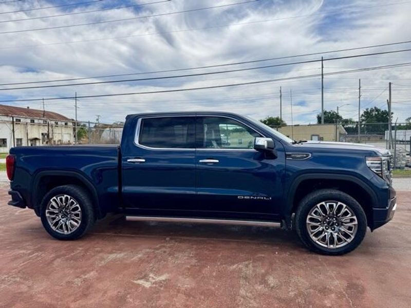 2023 GMC Sierra 1500 Denali UltimateImage 4