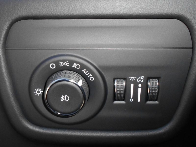 2025 Jeep Grand Cherokee Summit Reserve 4x4Image 20