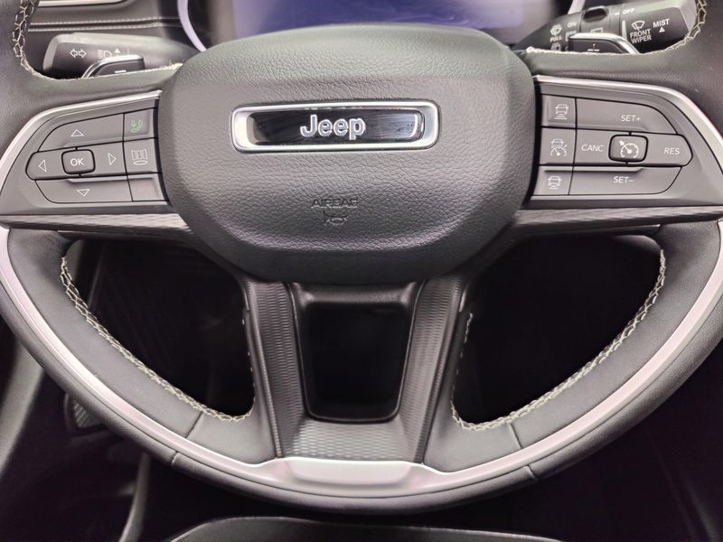 Used 2024 Jeep Grand Cherokee Altitude X 4X4 w/SunroofImage 28